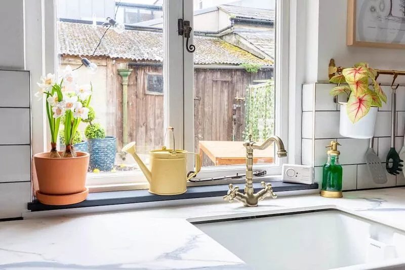 18th Century Cottage in Cirencester with Garden