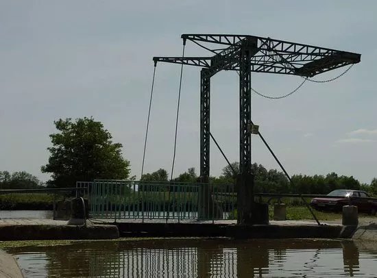 Pont-canal sur la Bourbince