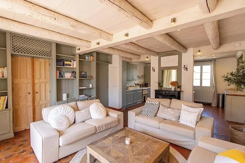 Large 4-room apartment in Port Grimaud - A/C WIFI- next to beach and center