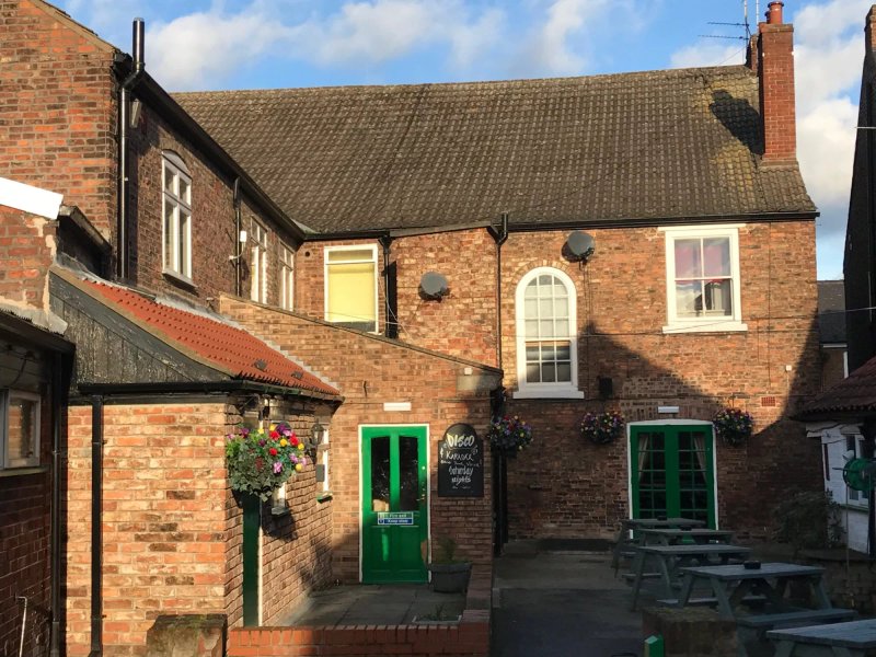 The Downe Arms
