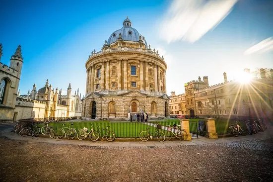 Oxford Alumni Tours