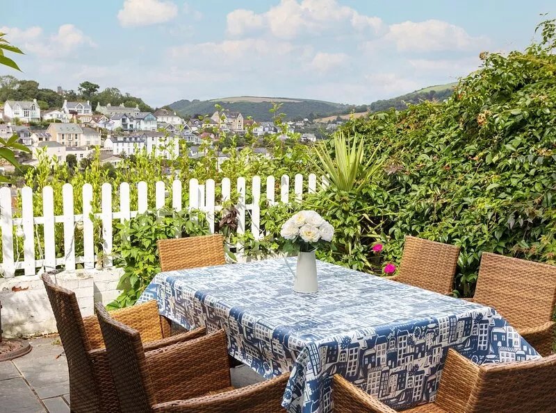 4 storey town-house, close to Dartmouth Town Centre