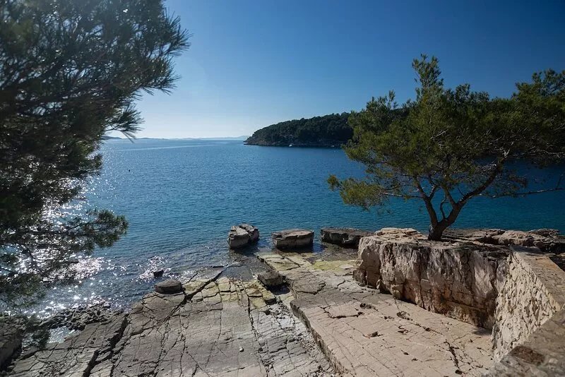 Near the Osibova beach, peaceful 2BDR vacation house with big terrace and yard