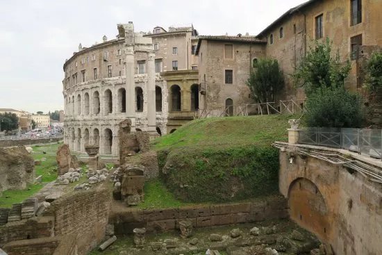 PAT Punto di Accoglienza Turistica Piazza Campitelli