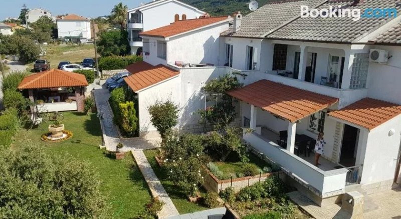 Apartmani Boris I Snjezana Pereza