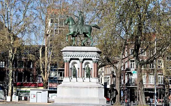 Statue equestre de Charlemagne
