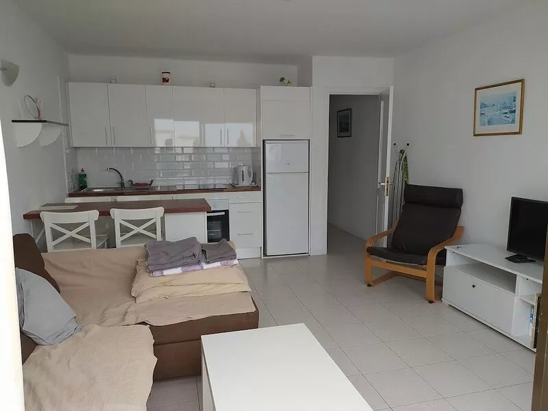 1 Bed Apt, Puerto Del Carmen, swimming pool, WIFI, sea views.
