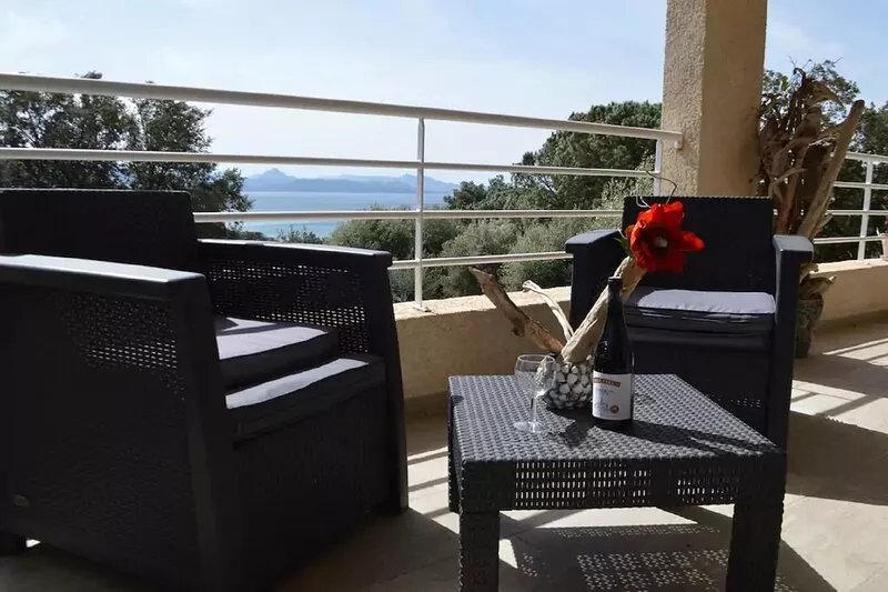 Villa with exceptional view 2 minutes walk from Farinole beach