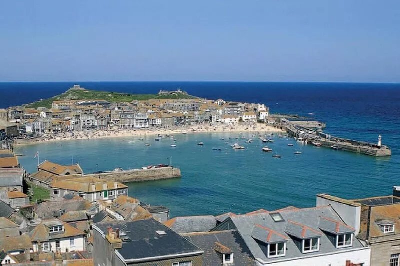 Huers Watch Luxury Apartment With Uninterrupted Sea Views and private Car park