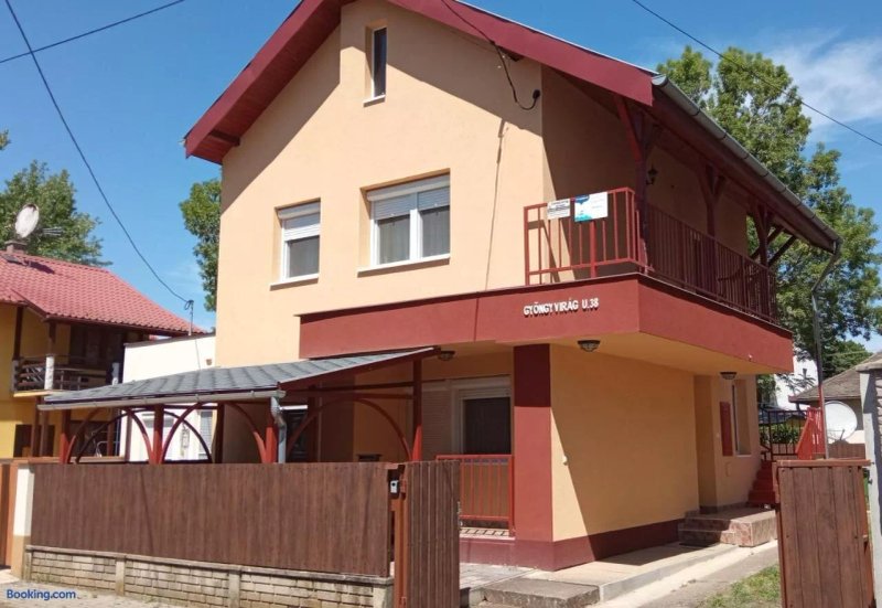 Gyongyvirag Apartmanhaz
