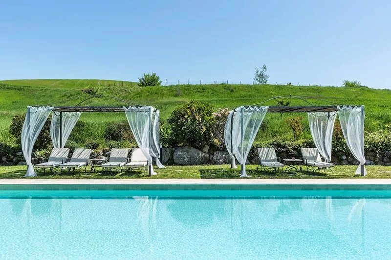 Villa D'Orchia, luxury organic farm with private pool in Val D'orcia, Sleeps 15.
