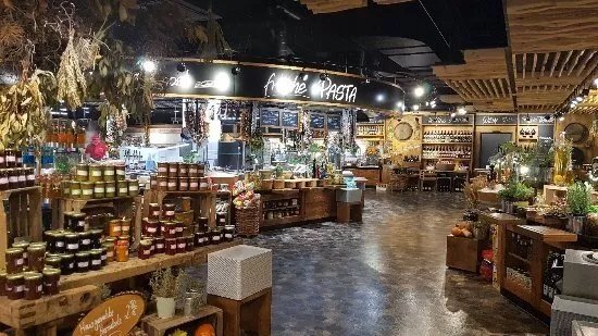 Restaurant Kochmutze Im Mobel Hoffner