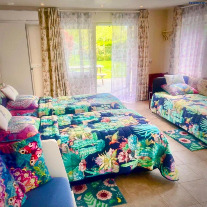 Rooi Bij de Knoptoren B&B