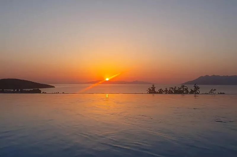 Villa with swimming pool and stunning sea view