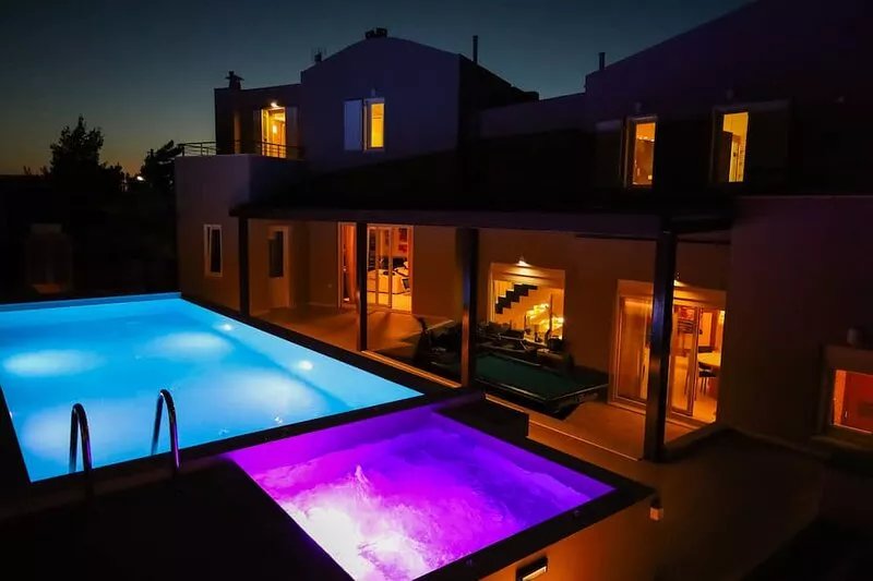 A unique villa with amazing sea view, a pool and a jacuzzi at Hersonissos Crete