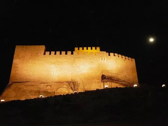 Petrer se viste de luna