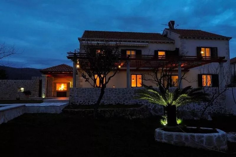 Villa Antonija - Four-Bedroom Villa with Terrace and Private Pool