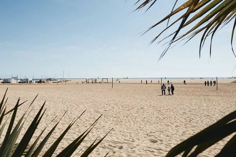 Amazing location-Renewed Beach House near to BCN (30min) AC / Wi-Fi