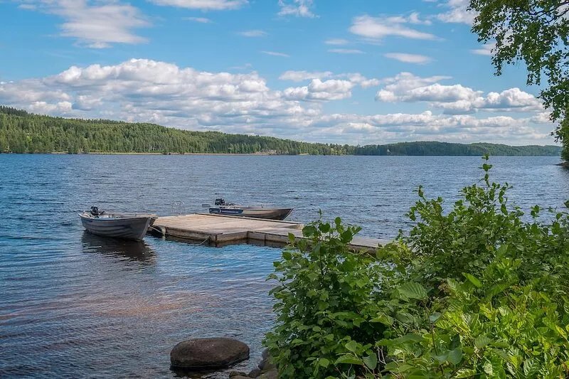 Comfortable Swedish house in a prime location on Lake Rottnan with its own