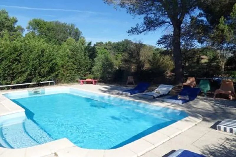 Charming cottage on the banks of the Hérault