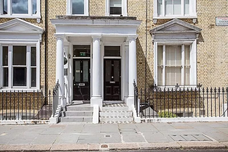 Stunning Earls Court Flat
