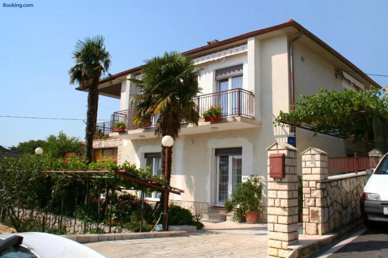 Apartments And Rooms With Parking Space Novi Vinodolski - 2350