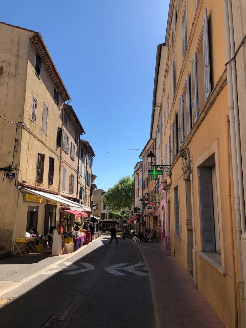 Le Central