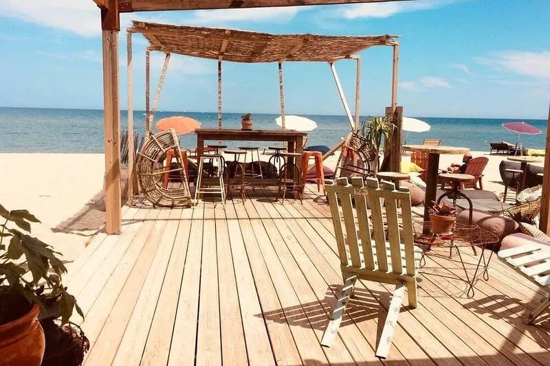 House La France -Terrace Apartment. RIVERSIDE home  overlooking the river Orbieu