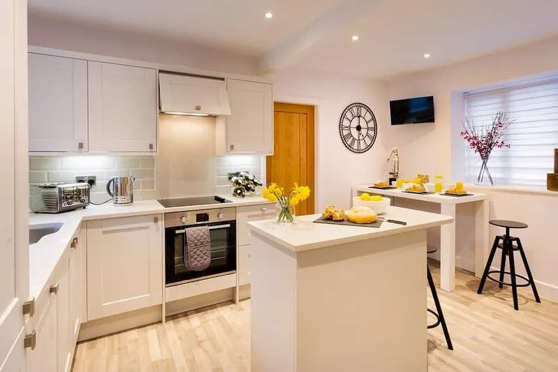 NEW - Lexington House - 5 Star - Stylish Barn Conversion