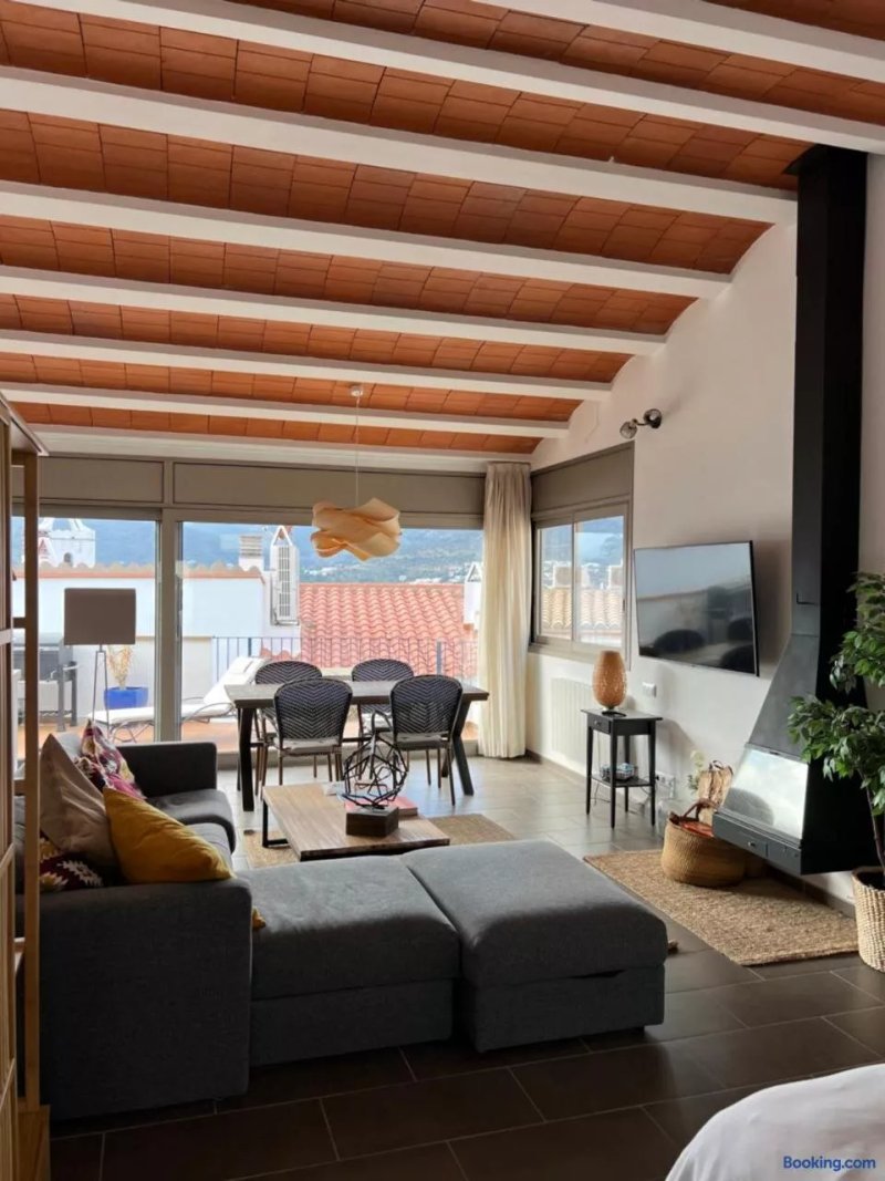 Big Family House in the Center of El Port de la Selva