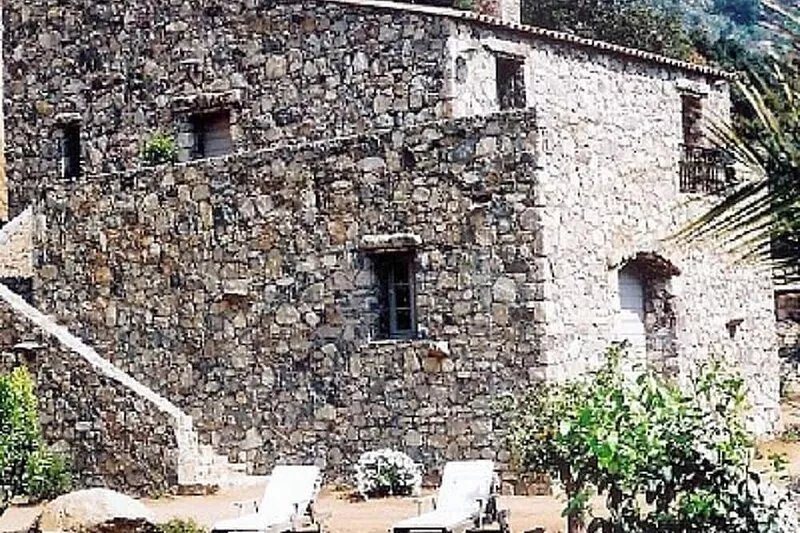 LUXURY 270M² HOUSE OF CHARACTER IN OLD STONES WITH HEATED POOL, NEAR CALVI