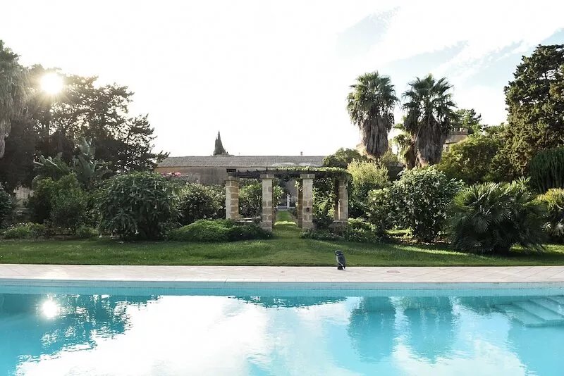 Romantic  luxury villa with private pool and tennis court near the sea