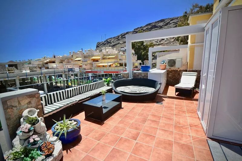 Casa Kuven with enormous terrace