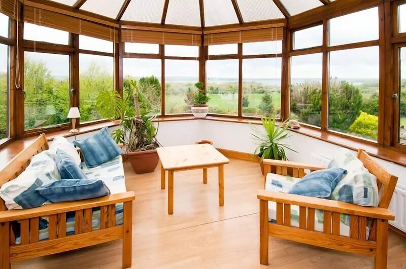 Holiday House with large garden and fantastic lakeview -  'Shannonview '
