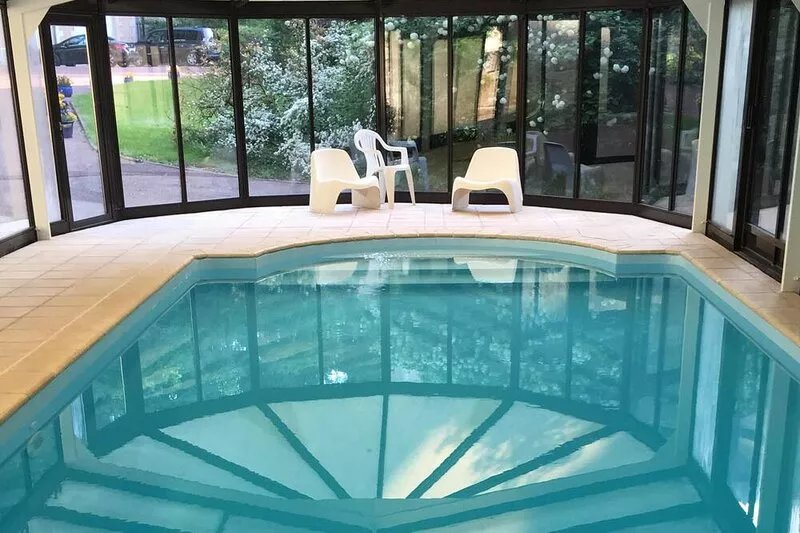 Beautiful house close to the Chateau: chic and charm. Swimming pool