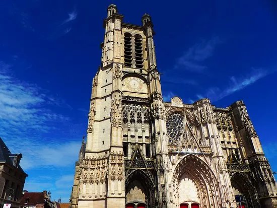 Cathedrale Saint-Pierre-et-Saint-Paul
