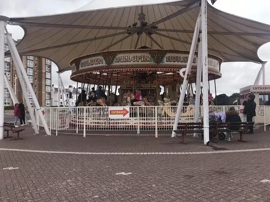 Herbert Silcock's Golden Gallopers