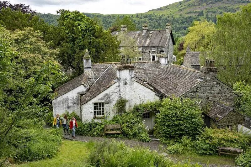 Bakers Rest, ideal for 2 families or a group, centrally located in Grasmere and