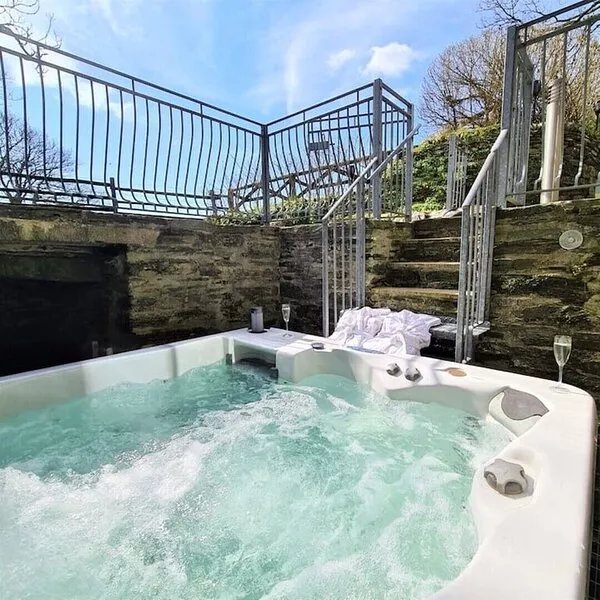 Ta Mill Smithy Cottage in a Stunning Retreat