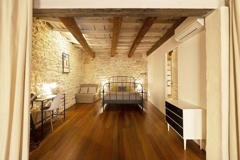 Charming apartment in the historic center of Uzès with air condition and parking
