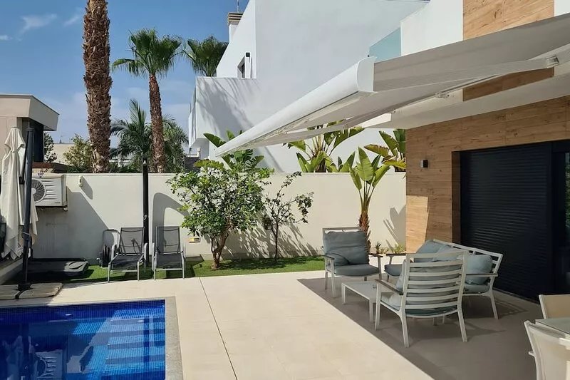 MODERN NEW BUILD VILLA FOR 6 PEOPLE WITH HEATED PRIVATE POOL