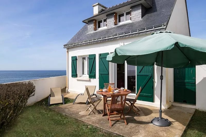 Les Roches by Interhome