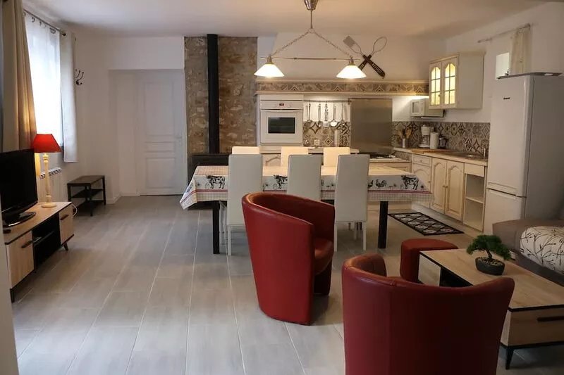 Charming cottage near Fontainebleau, near rock climbing and hiking sites