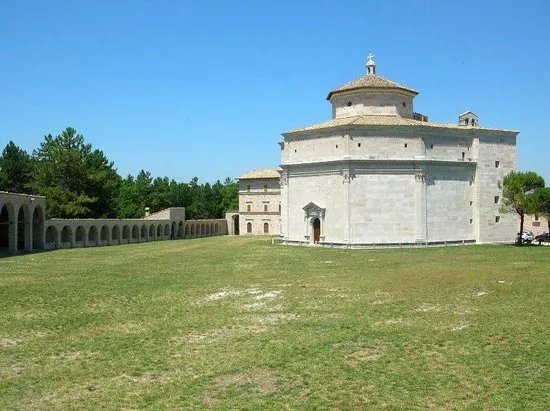 Santuario Santa Maria di Macereto
