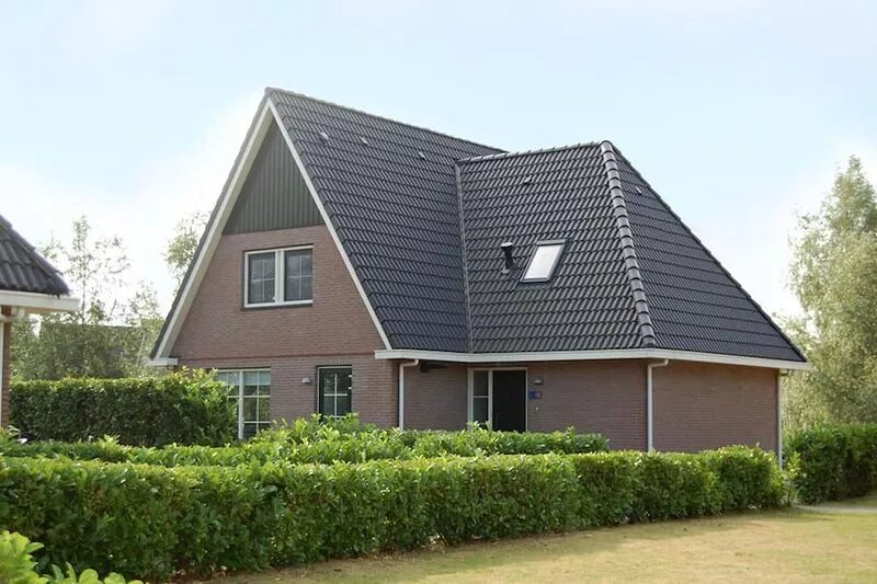Villa with decorative fireplace in Friesland
