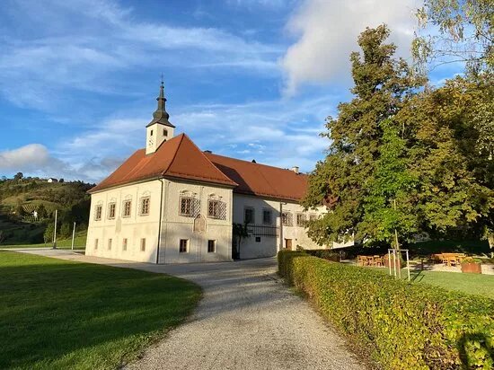 Dveri Pax Winery