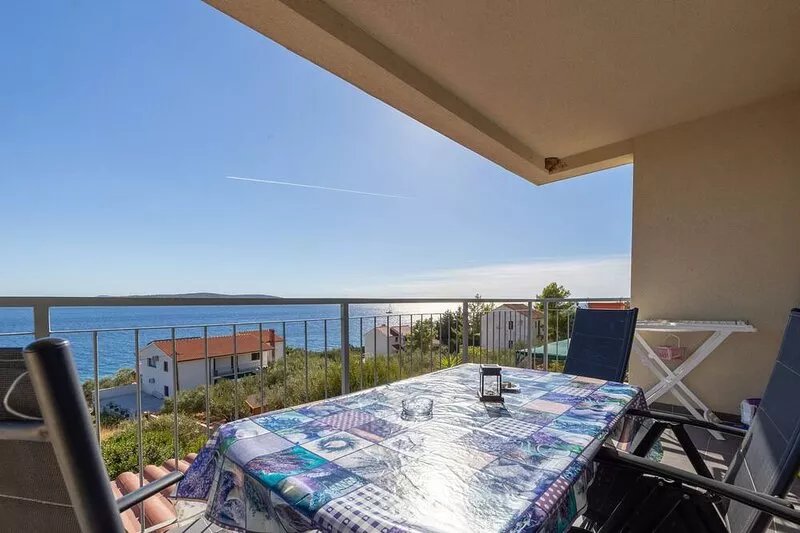 Apartments Jele (33981-A3) - Zavala - island Hvar