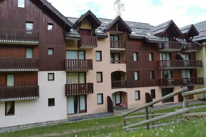 Very nice duplex; 3 *; in residence; south, the slopes