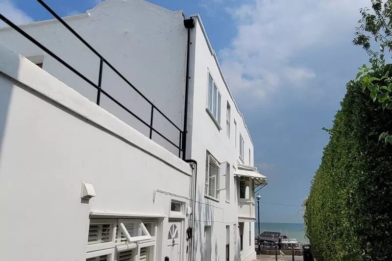 Stunning View -best location ! Walk everywhere