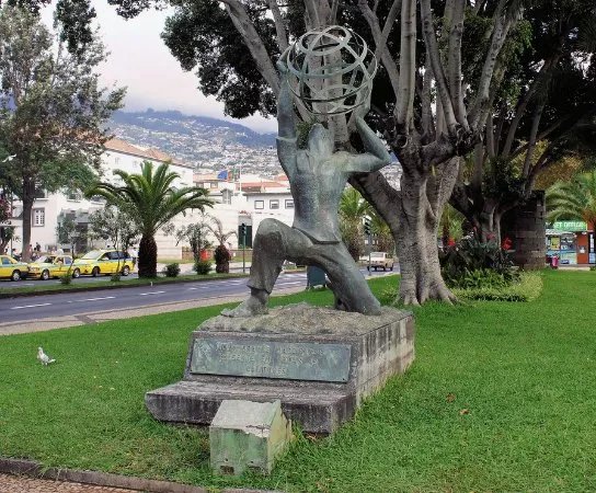 Monumento ao Emigrante Madeirense